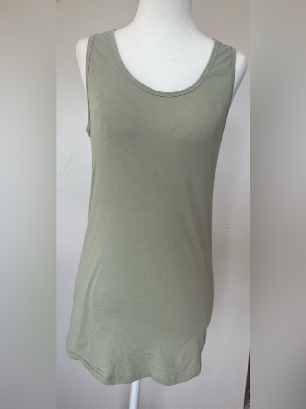 The North Face Women's Sage Green Scoop Tank XS